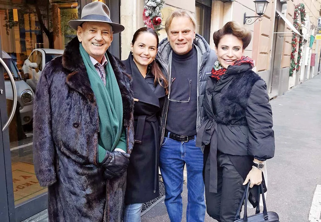 
    Gheorghe Zamfir,  alături de soţia  lui, Nicoleta Beca,  şi de designerul  Adina BuzatuFotografii: Click!/ Arhiva personală  