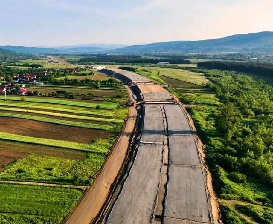 Secțiunea 5 Curtea de Argeș-Sibiu e realizată în procent de aproape 46% FOTO CNAIR