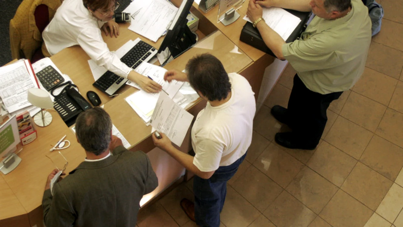 
    Clienții care au probleme cu banca refuză conciliereaFoto: Digi24  