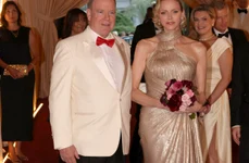 Prințesa Charlene și Prințul Albert de Monaco la Balul Crucii Roșii   profimedia 1117254743 jpg