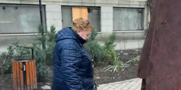 statuie lovită jpg