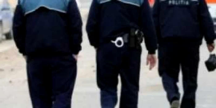 Percheziţiile au fost efectuate de poliţiştii din Măicăneşti