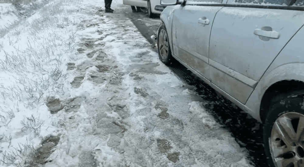 Un șofer drogat din Vaslui a provocat un carambol în județul Galați: trei persoane au fost rănite VIDEO