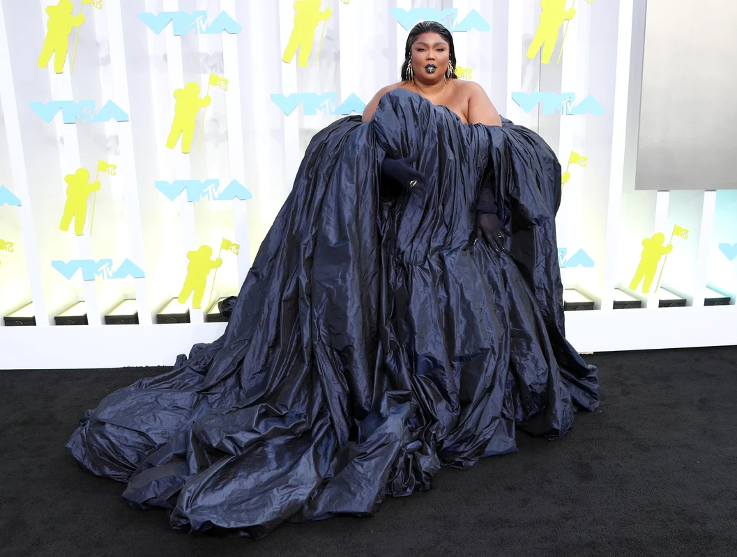 Lizzo (6) jpg