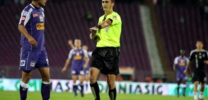 Craiova: Universitatea cere explicaţii preşedintelui CCA