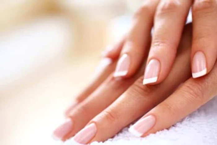 
    Pentru a avea unghii cât mai frumoase şi sănătoase, e esenţial să ţii cont de mai mult aspecte foto: realitatea.net  