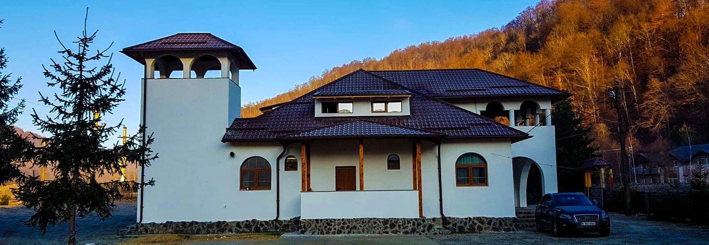 Conacul se află  în satul Bratia,  comuna Berevoeşti,   judeţul Argeş