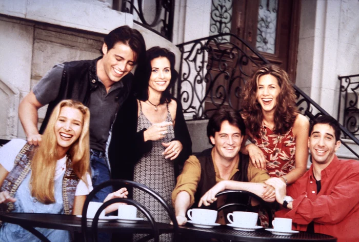 Vedetele din „Friends”, prezente la înmormântarea actorului Matthew Perry / Foto: Arhiva Click!