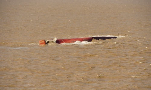 Nava scufundata FOTO Shutterstock