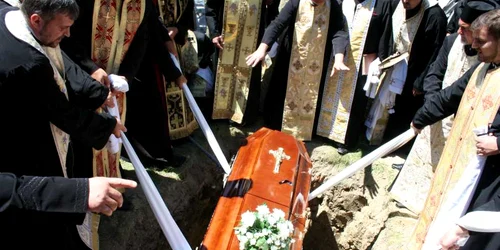 Funeraliile preotului Tudor Marin