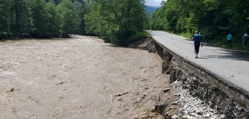 valea jiului drumul rupt de viituri