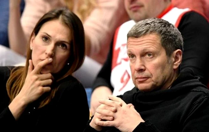 Vladimir Soloviov alături de amanta sa, fost baschetbalistă Svetlana Abrosimova FOTO Twitter/ Nexta