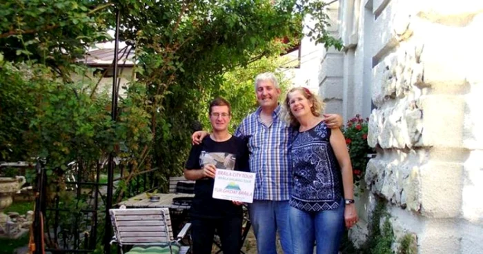 Gabriel Lâlă alături de familia din Israel pentru care a căutat date în arhive timp de câteva săptămâni FOTO arhiva personală