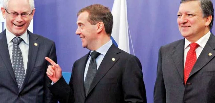 Dmitri Medvedev, a fost primit la Bruxelles de Herman van Rompuy, şi preşedintele Comisiei Europene, Jose Manuel Barroso