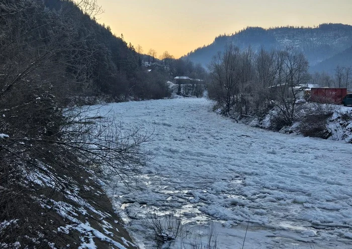 Lungimea ghețurilor are 5 kilometri FOTO Prefectura Neamț