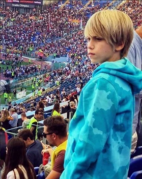 3 corina fiul ei robin bud jpg jpeg