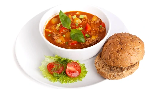 ciorba de vara cu carne de vita si legume jpeg