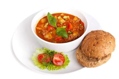 ciorba de vara cu carne de vita si legume jpeg