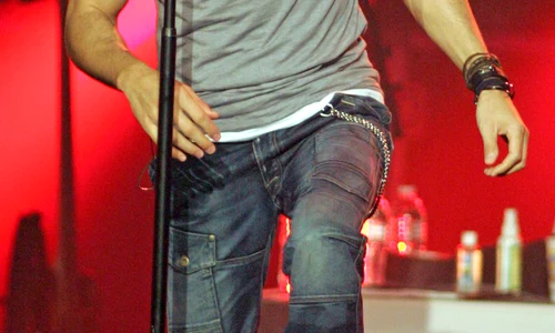 2 enrique iglesias tk3s evhr 00605358 jpg jpeg