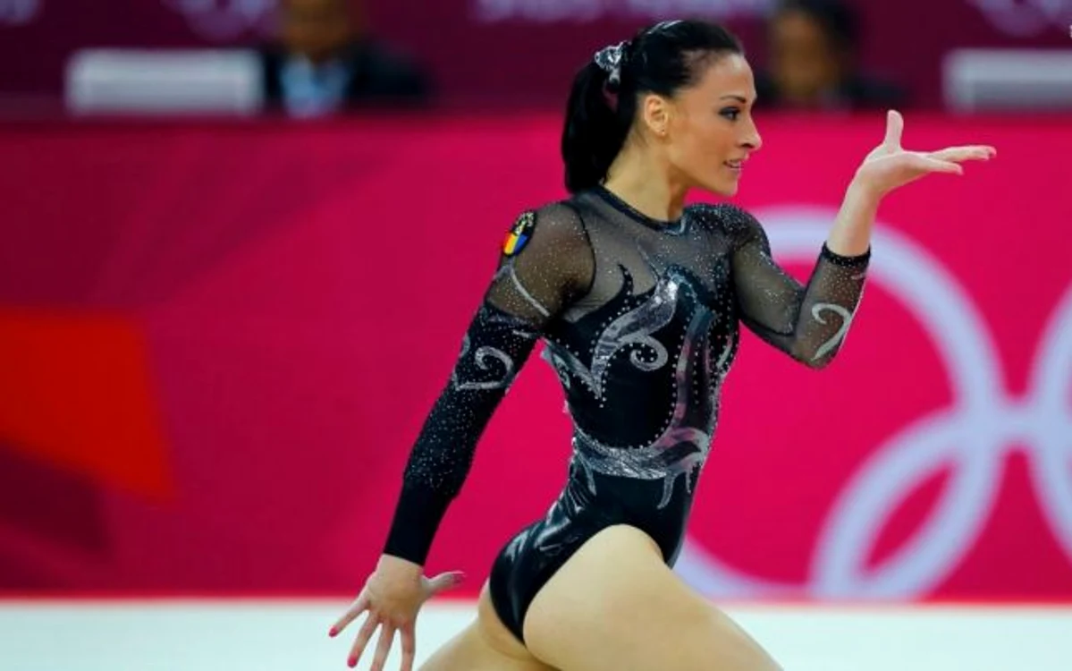 
    Cătălina Ponor  