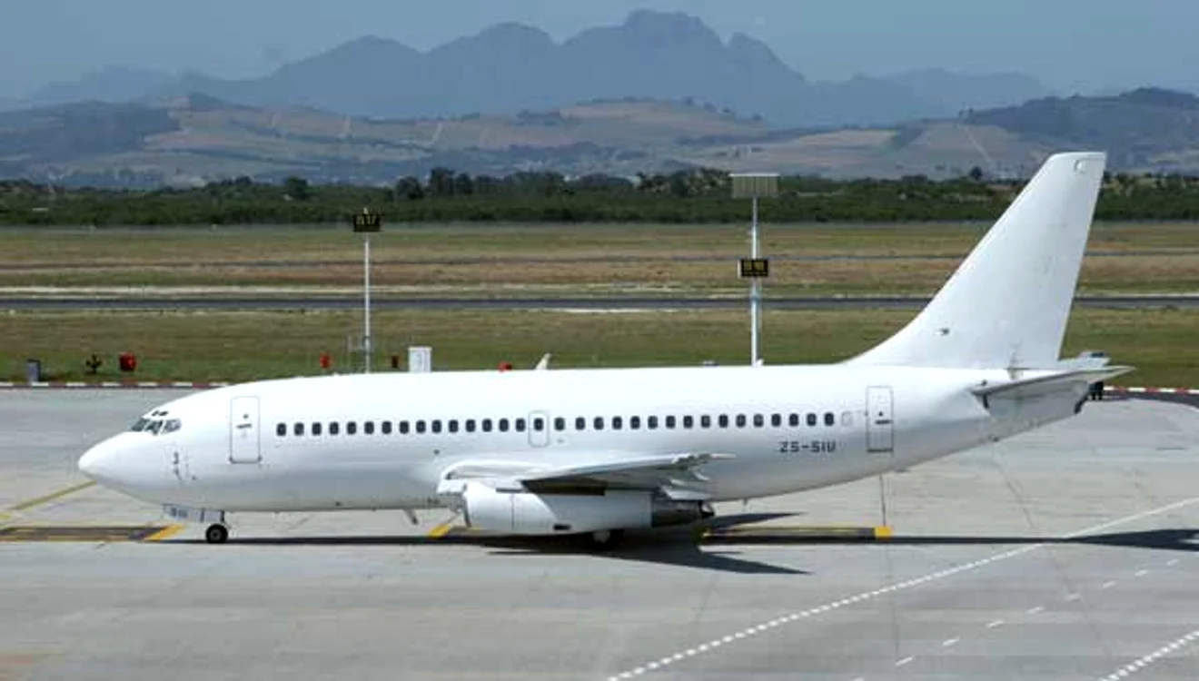 
    Aeronavele de tip Boeing 737 nu vor mai zbura noaptea de pe Băneasa  