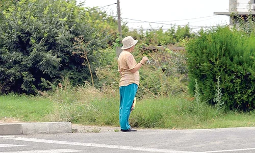 Neptun Flutură chei și afișe pentru a i ademeni pe turiști jpeg