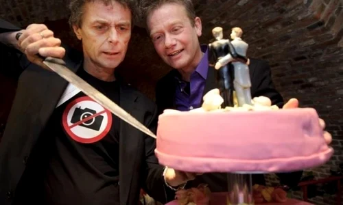 STUDIU  Căsătoriile între parteneri de acelaşi sex se practicau încă din Evul Mediu jpeg