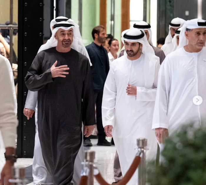 Șeicul Mohammed bin Zayed Al Nahyan a apărut luni seara în Dubai Mall. Foto: captură Instagram