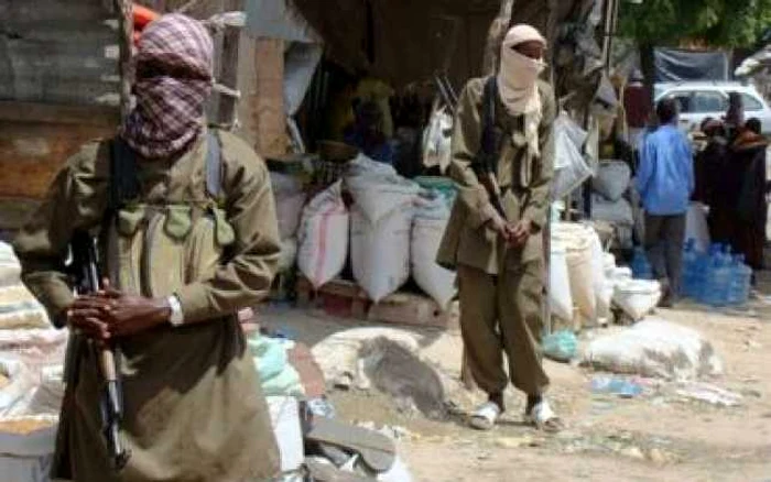 VIDEO Cei doi agenţi francezi răpiţi în Somalia, deţinuţi de insurgenţii islamişti