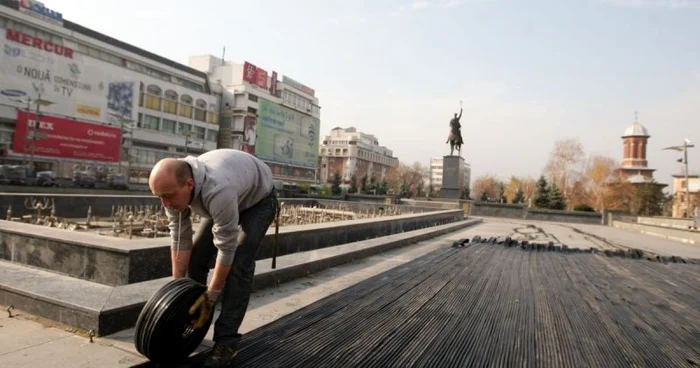 Au început lucrările pentru amenajarea patinoarului.