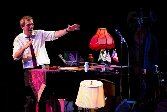 Hugh Laurie e în elementul său pe scenă FOTO Wire Photos/Pappics