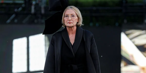 Ofelia Cozma, pe podiumul Romanian Fashion Week, în colecția lui Lucian Broscățean jpg (1) jpeg