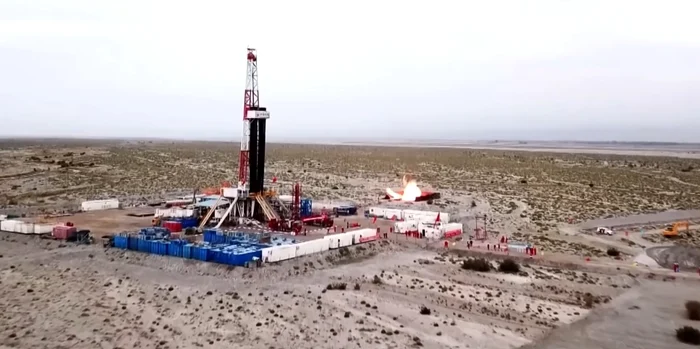 China a început să sape o groapă de 10.000 de metri adâncime / Foto: Captură video