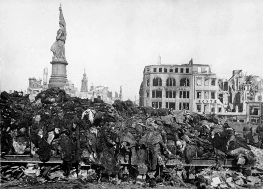 Bundesarchiv Bild 183 08778 0001 Dresden Tote nach Bombenangriff 1 jpg jpeg