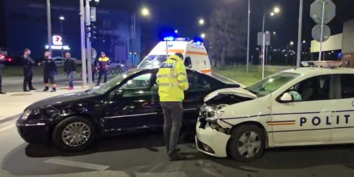 Accident cu o mașină de poliție în Alba Iulia Foto Captură video Ziarul Unirea jpg