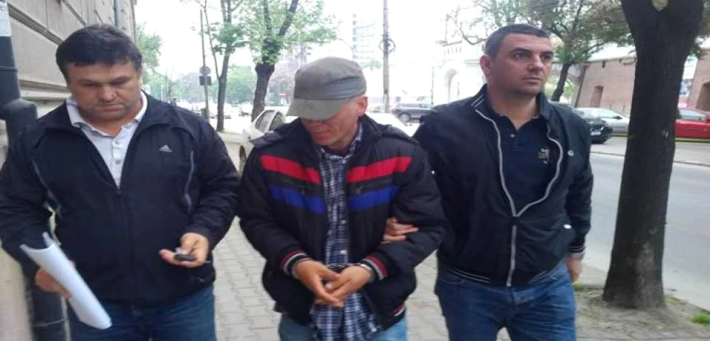 Catalin Durai (centru) a fost condamant definitiv la închisoare pentru crima comisă în primăvara acestui an FOTO opiniatimisoarei.ro