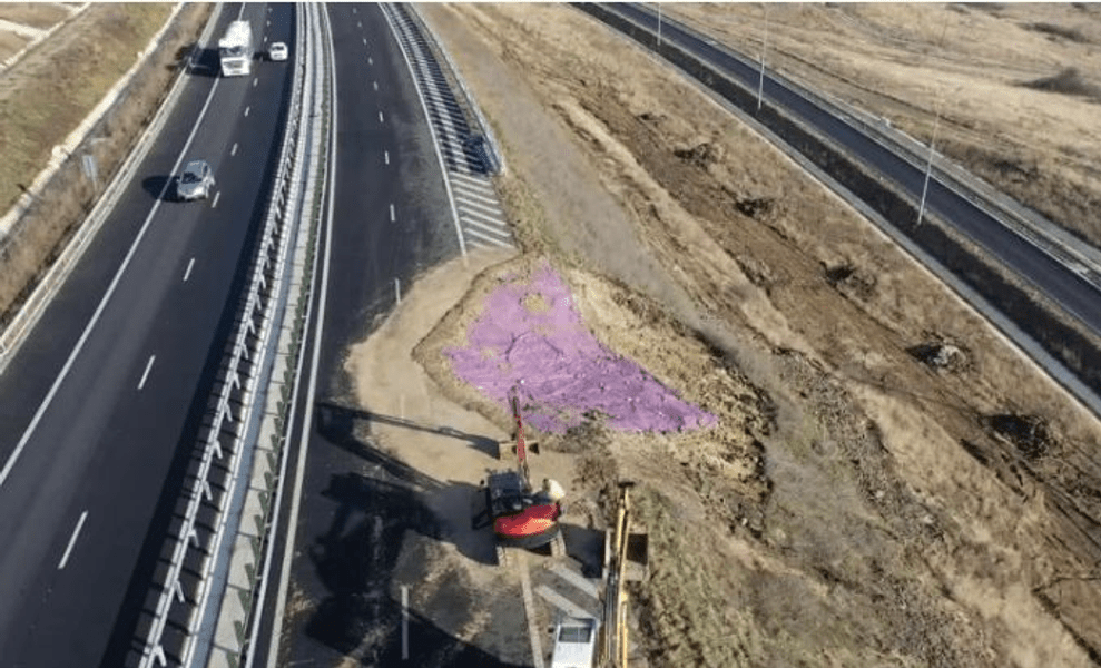 Au început lucrările la alunecarea de teren de pe autostrada Sebeș - Turda. Constructorul are 30 de zile la dispoziție 
