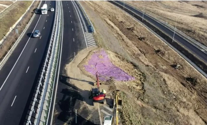 Constructorul pare să fi trecut la faza de remediere a alunecării de teren FOTO alba24.ro