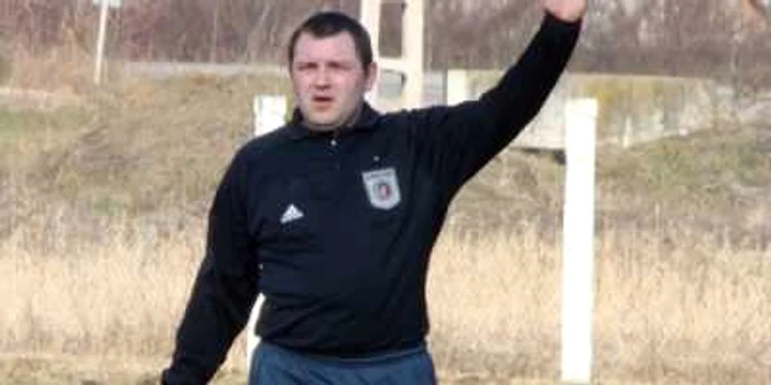Arbitrul Liviu Pop a fost bătut de jucători. Foto: Sportul Bistriţean