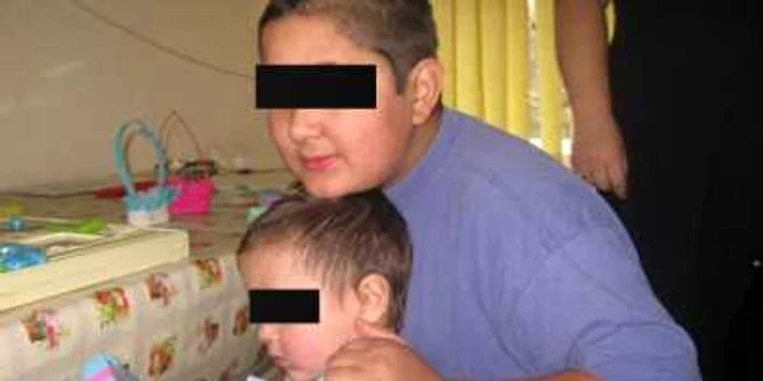 Cei doi fraţi au fost găsiţi într-o stare jalnică