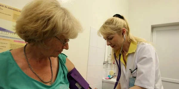 Cu ajutorul cardurilor electronice, medicii vor avea acces rapid la datele pacienţilor. 
