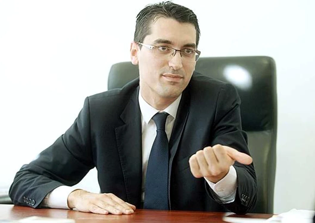 
    Răzvan Burleanu  