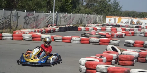 ”Happy Hour” la Go Kart Racing