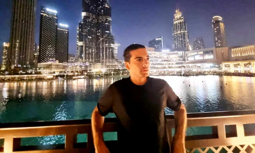 radhu in vizita in dubai jpg