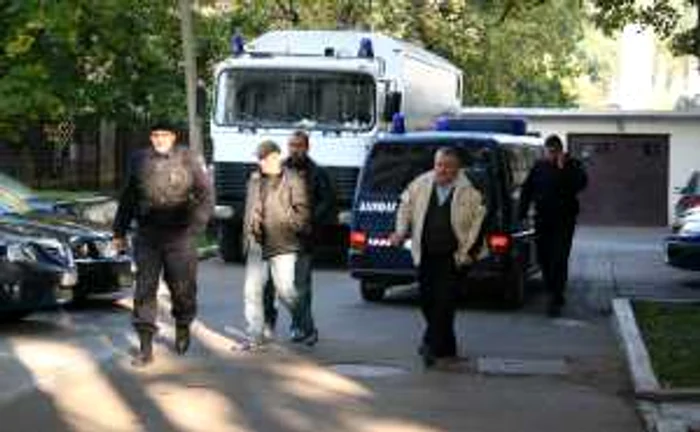 Botoşani: Agentul Lucian Leahu a fost arestat