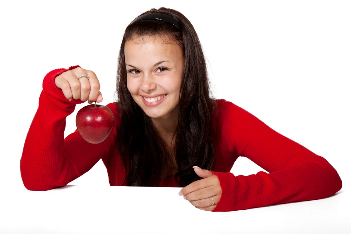 Este bine să știi că o alimentație bogată în vitamine și minerale te ajută să-ți protejezi dinții de diferite afecțiuni dentare.foto: pixabay.com