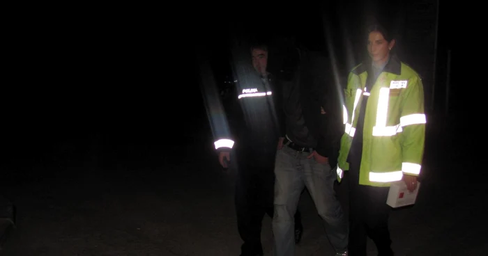 Tinerii opriţi de către poliţişti erau băuţi