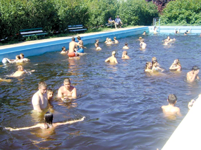 Arad: Vacanţe „all-inclusive“ la ştrandurile termale