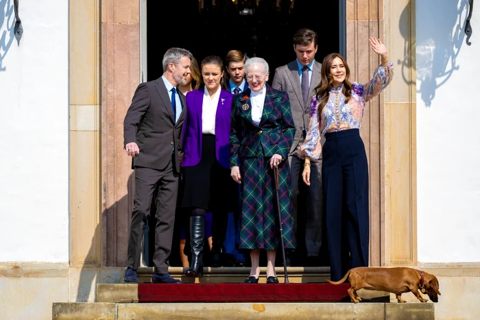 Regina Margrethe, Regele Frederik, Regina Mary, Prințesa Isabella, Prințul Christian Foto Profimedia (2) jpg