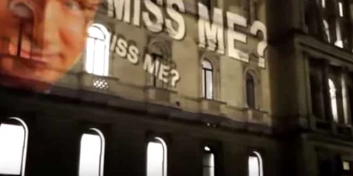 Imagine cu Vladimir Putin proiectata pe fatada Foreign Office FOTO Captura YouTube